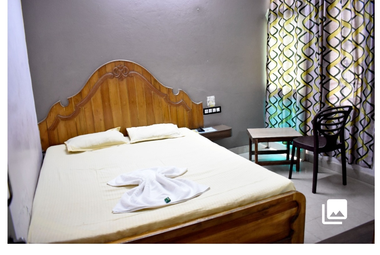 Double BED ( DELUXE) Non AC Rs1050