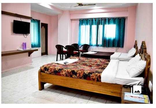 Four bed non AC Rs1500