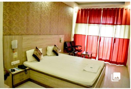 Double bed (S/D)3RD FLR. NON AC Rs1400